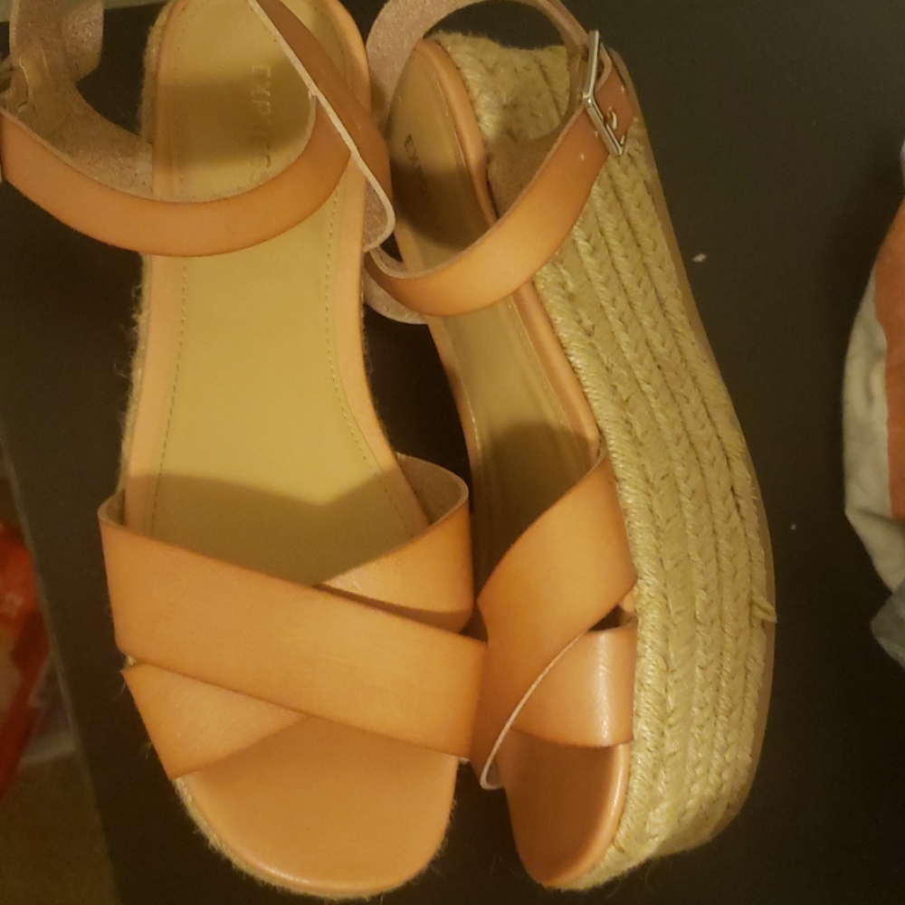 Express Wedges - Picture 4 of 4